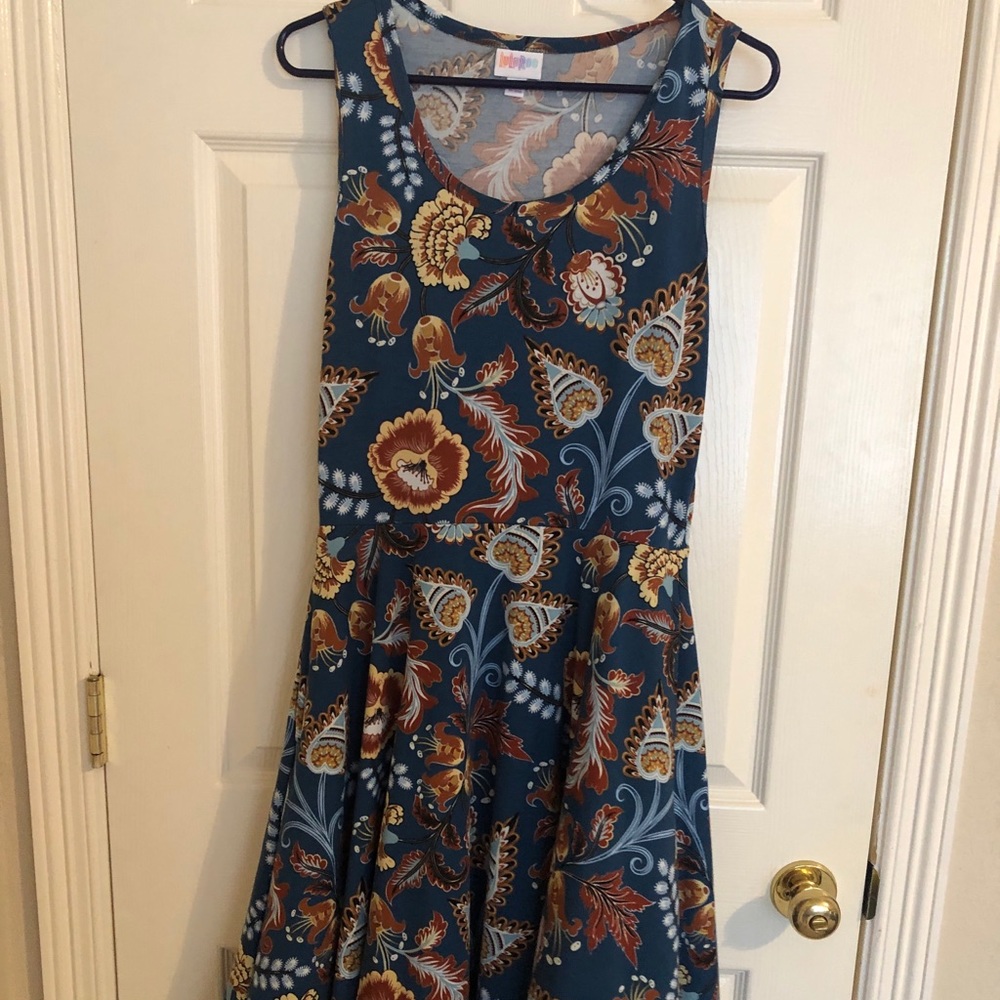 LuLaRoe Medium Nikki